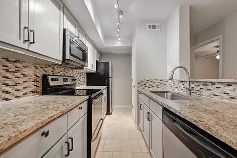 $1,550 | 3204 Menchaca Road, Unit 615, Austin, TX 78704