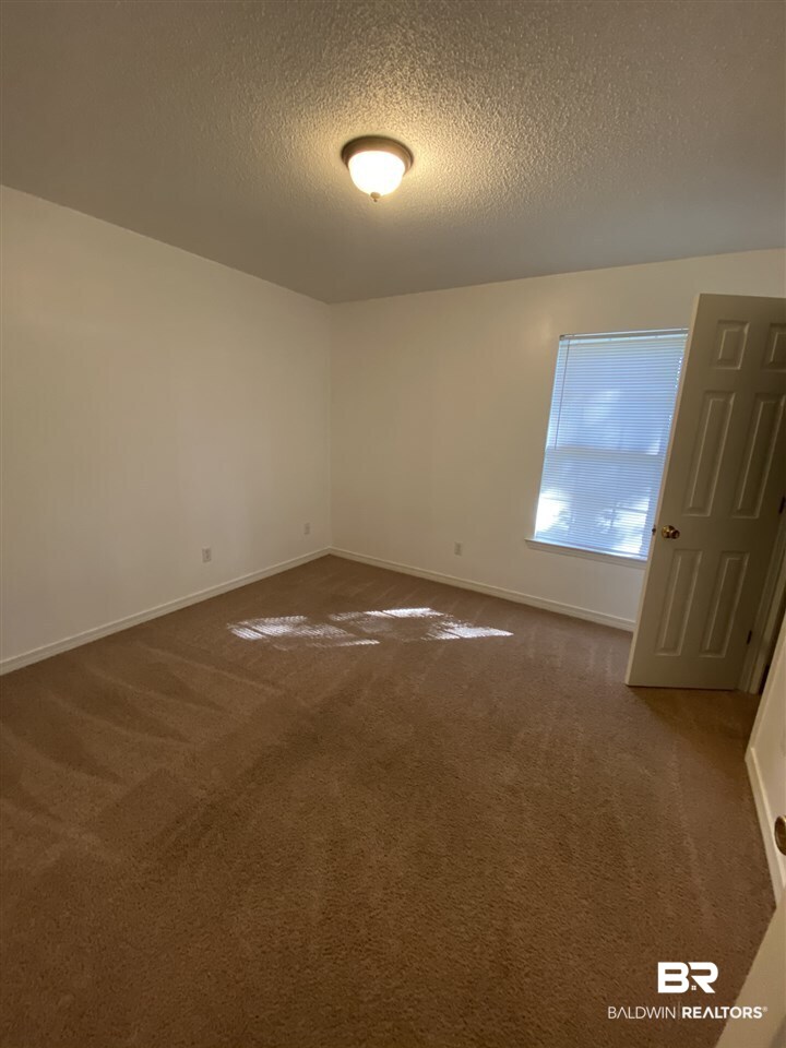 6631 Woodside Court East Theodore, AL 36582 - Photo 9 of 16