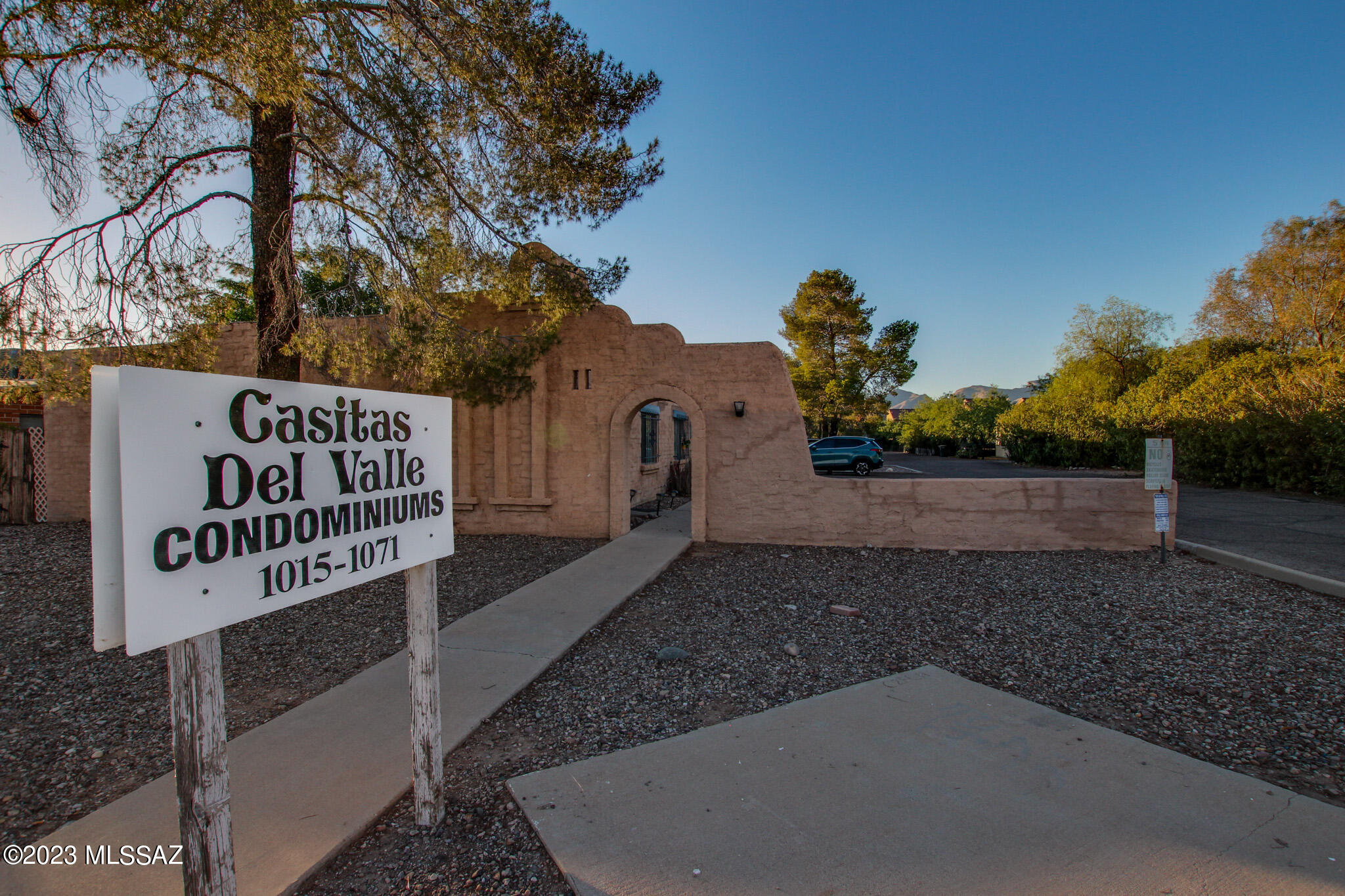 1063 East Halcyon Road Tucson, AZ 85719 - Photo 35 of 35 a view of a sign board