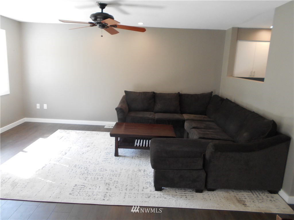 17319 Riverside Place, Unit 2E Bothell, WA 98011 - Photo 3 of 24 Gallery Image 3