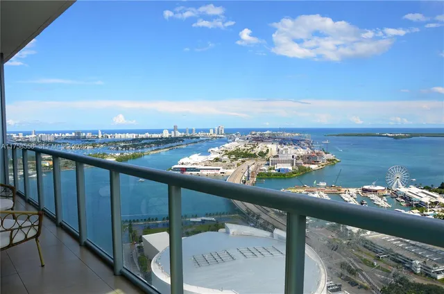 $5,999 | 888 Biscayne Boulevard, Unit 4701, Miami, FL 33132