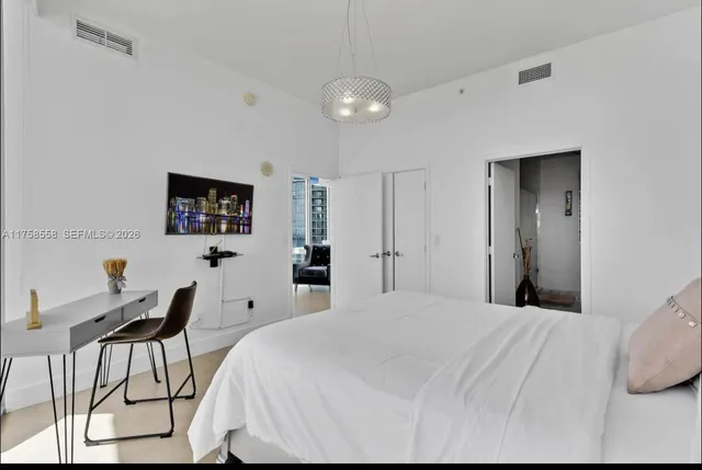 $5,999 | 888 Biscayne Boulevard, Unit 4701, Miami, FL 33132