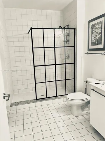 $5,999 | 888 Biscayne Boulevard, Unit 4701, Miami, FL 33132