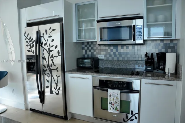 $5,999 | 888 Biscayne Boulevard, Unit 4701, Miami, FL 33132