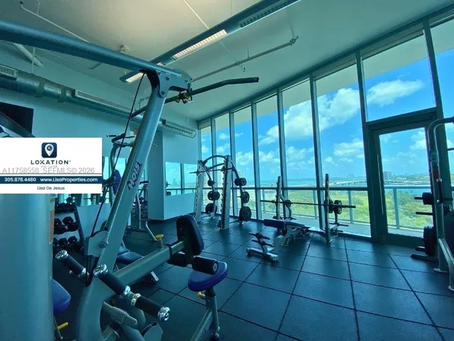 $5,999 | 888 Biscayne Boulevard, Unit 4701, Miami, FL 33132