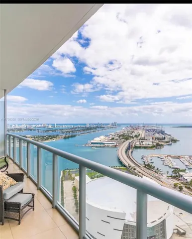 $5,999 | 888 Biscayne Boulevard, Unit 4701, Miami, FL 33132