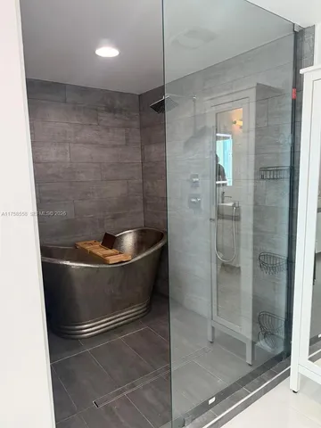 $5,999 | 888 Biscayne Boulevard, Unit 4701, Miami, FL 33132