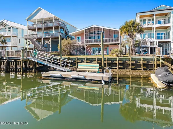 $739,000 | 128 Charlotte Street, Holden Beach, NC 28462