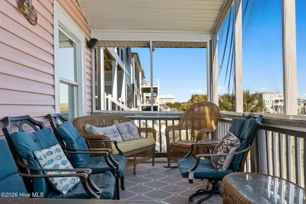 $739,000 | 128 Charlotte Street, Holden Beach, NC 28462