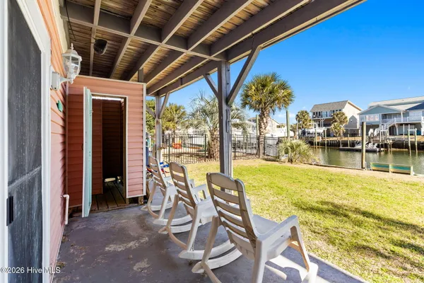 $739,000 | 128 Charlotte Street, Holden Beach, NC 28462