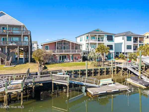 $739,000 | 128 Charlotte Street, Holden Beach, NC 28462