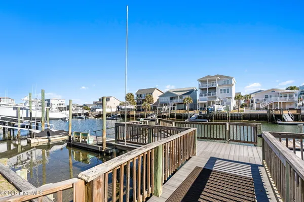$739,000 | 128 Charlotte Street, Holden Beach, NC 28462