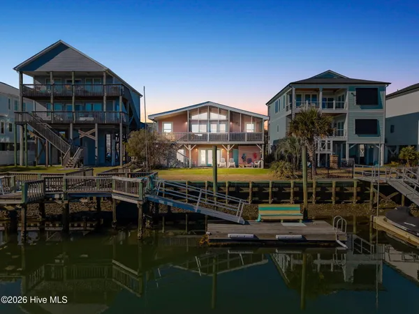 $739,000 | 128 Charlotte Street, Holden Beach, NC 28462