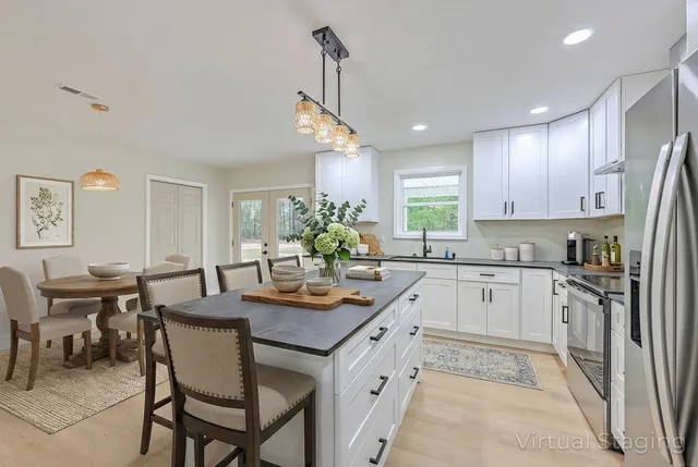 $307,500 | 1219 Pineville Circle, Pineville, SC 29468