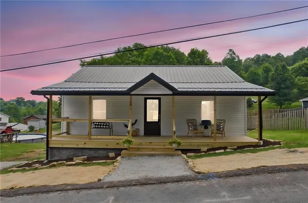 $335,000 | 54 Sherlock Circle, McDonald, PA 15057