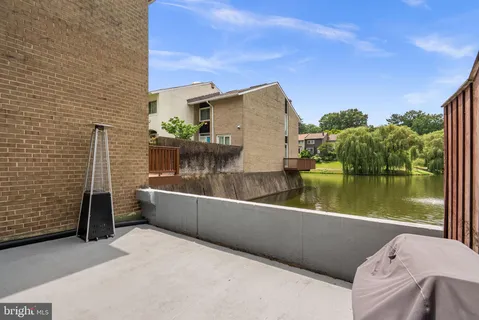 $600,000 | 166 New Mark Esplanade, Rockville, MD 20850