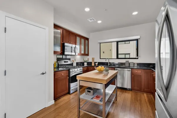 $688,000 | 701 Zephyr Drive, Oakland, CA 94607