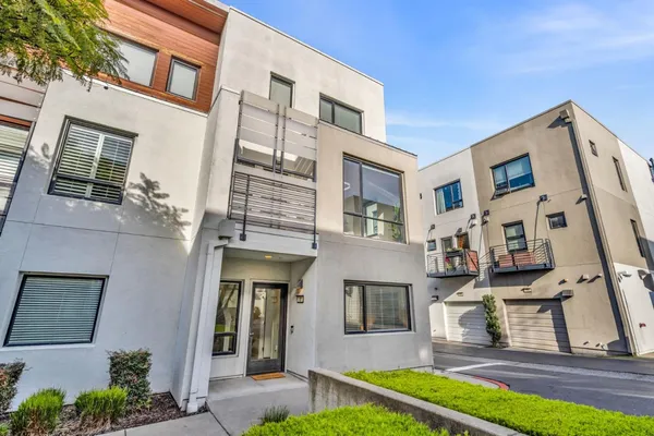 $688,000 | 701 Zephyr Drive, Oakland, CA 94607