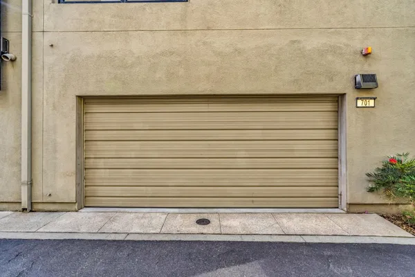 $688,000 | 701 Zephyr Drive, Oakland, CA 94607