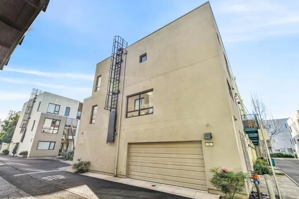 $688,000 | 701 Zephyr Drive, Oakland, CA 94607