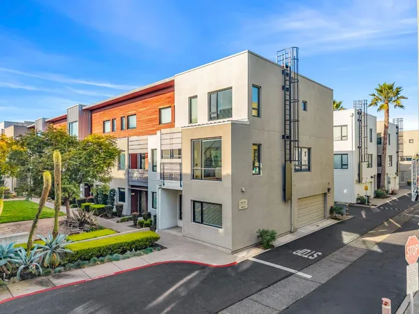 $688,000 | 701 Zephyr Drive, Oakland, CA 94607