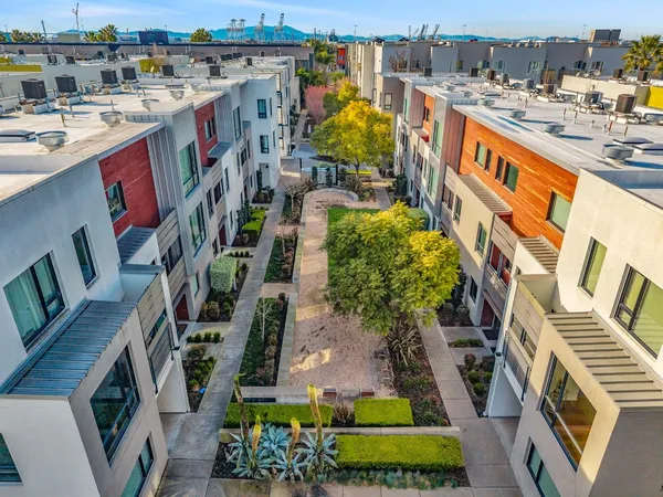 $688,000 | 701 Zephyr Drive, Oakland, CA 94607