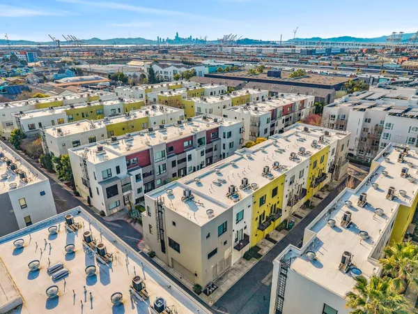 $688,000 | 701 Zephyr Drive, Oakland, CA 94607