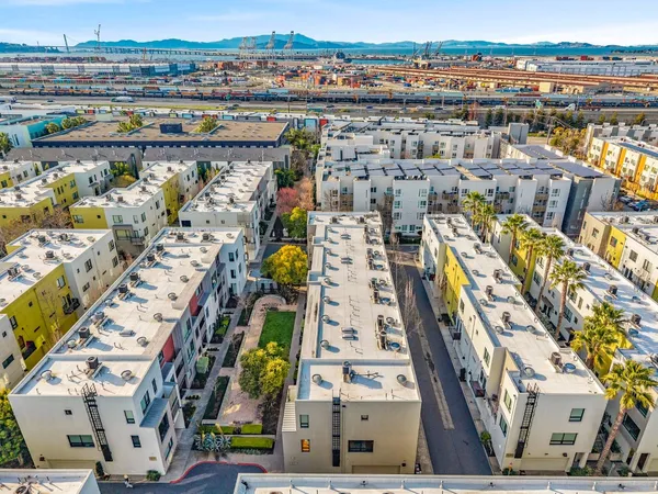 $688,000 | 701 Zephyr Drive, Oakland, CA 94607