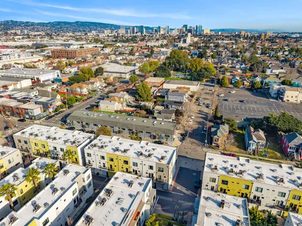 $688,000 | 701 Zephyr Drive, Oakland, CA 94607