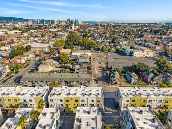 $688,000 | 701 Zephyr Drive, Oakland, CA 94607