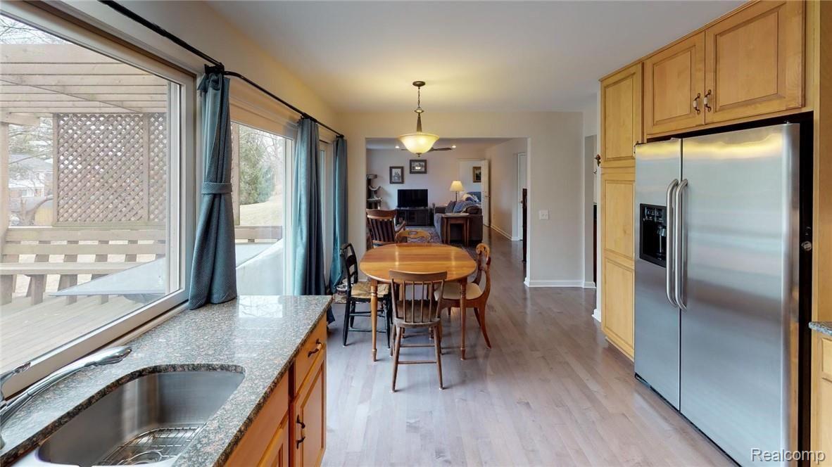 914 Aspen Drive Rochester, MI 48307 - Photo 45 of 54 914-Aspen-Drive-Rochester-Dining-Room.jpg