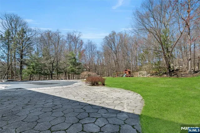$1,649,000 | 450 Saddle Back Trail, Franklin Lakes, NJ 07417