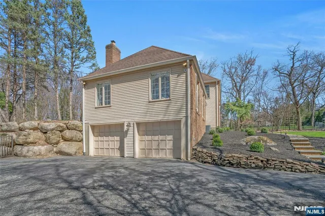 $1,649,000 | 450 Saddle Back Trail, Franklin Lakes, NJ 07417
