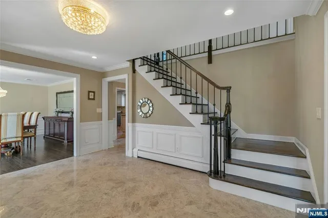 $1,649,000 | 450 Saddle Back Trail, Franklin Lakes, NJ 07417