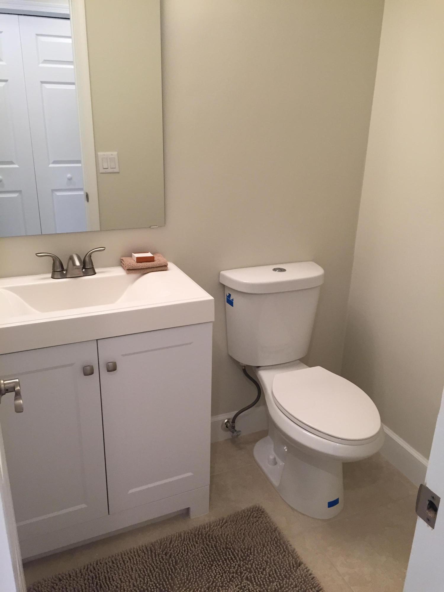 19760 Sedgefield Terrace Boca Raton, FL 33498 - Photo 19 of 20 Powder Room