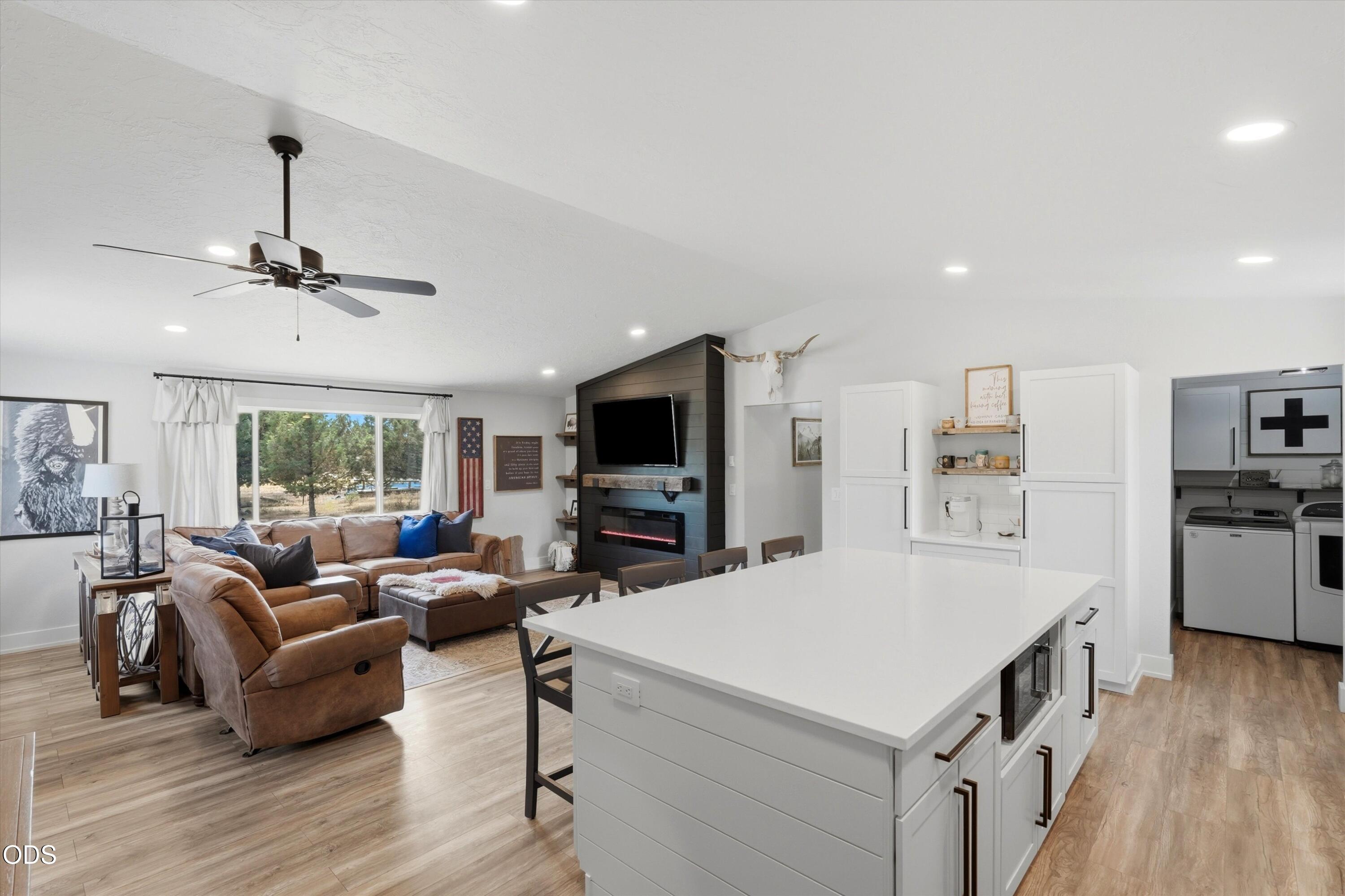 8120 Southwest Shad Road Terrebonne, OR 97760 - Photo 11 of 47