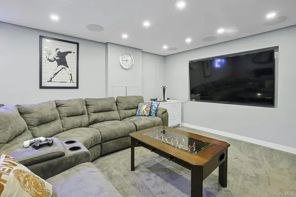 $785,000 | 3 Green Hill Court, Nanuet, NY 10954