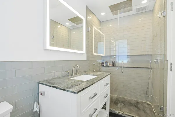 $785,000 | 3 Green Hill Court, Nanuet, NY 10954