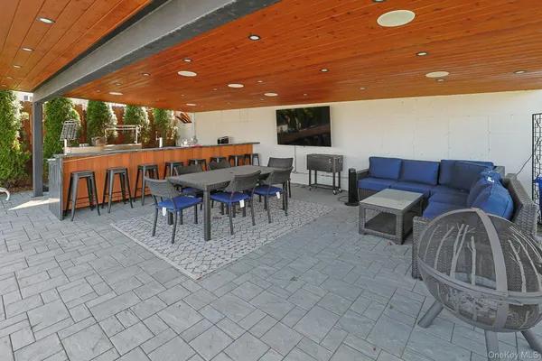 $785,000 | 3 Green Hill Court, Nanuet, NY 10954