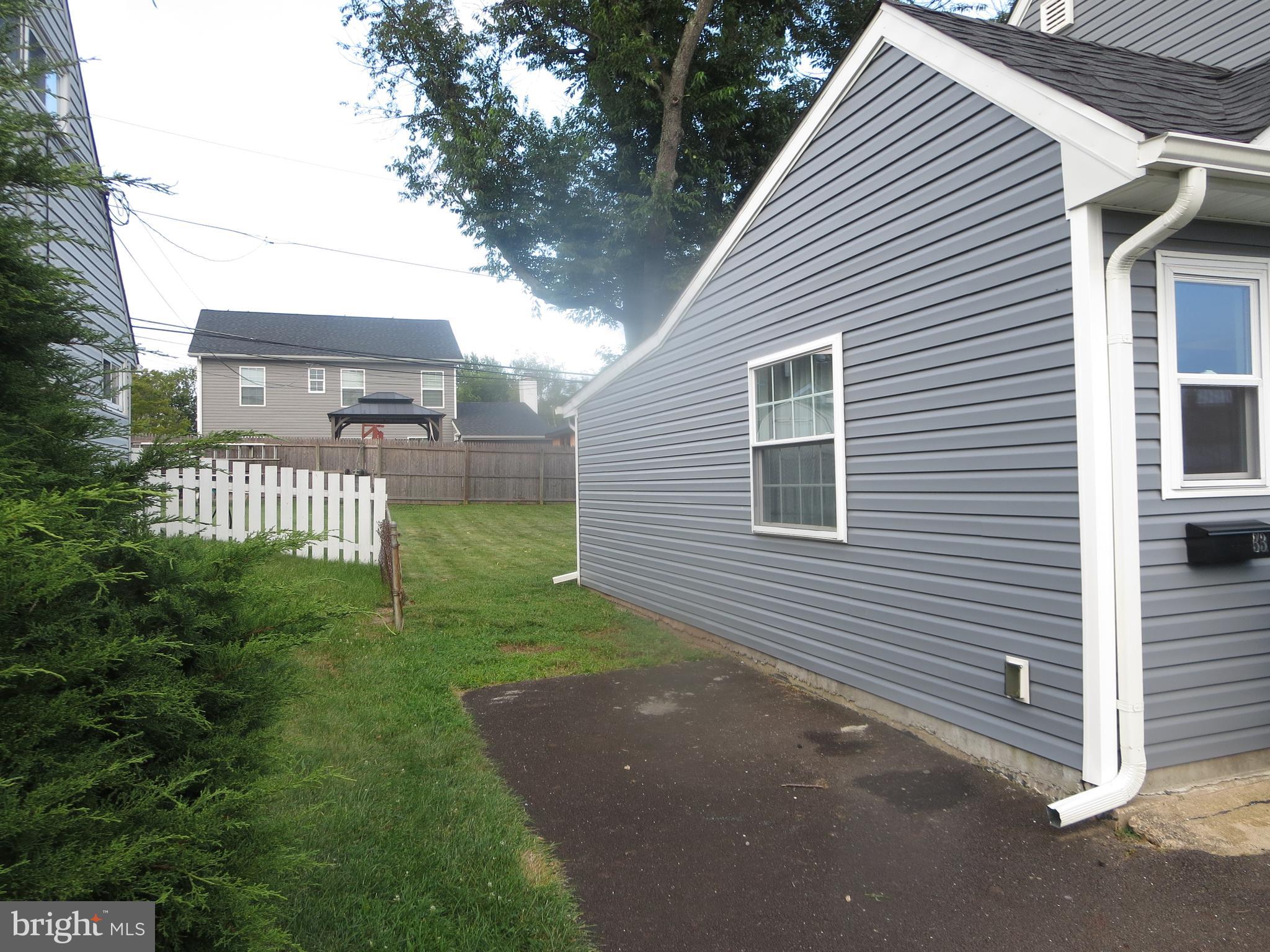 33 Wildflower Road Levittown, PA 19057 - Photo 11 of 37 Gallery Image 11