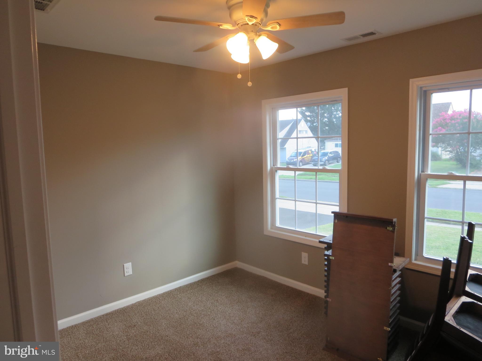 33 Wildflower Road Levittown, PA 19057 - Photo 21 of 37 Gallery Image 21