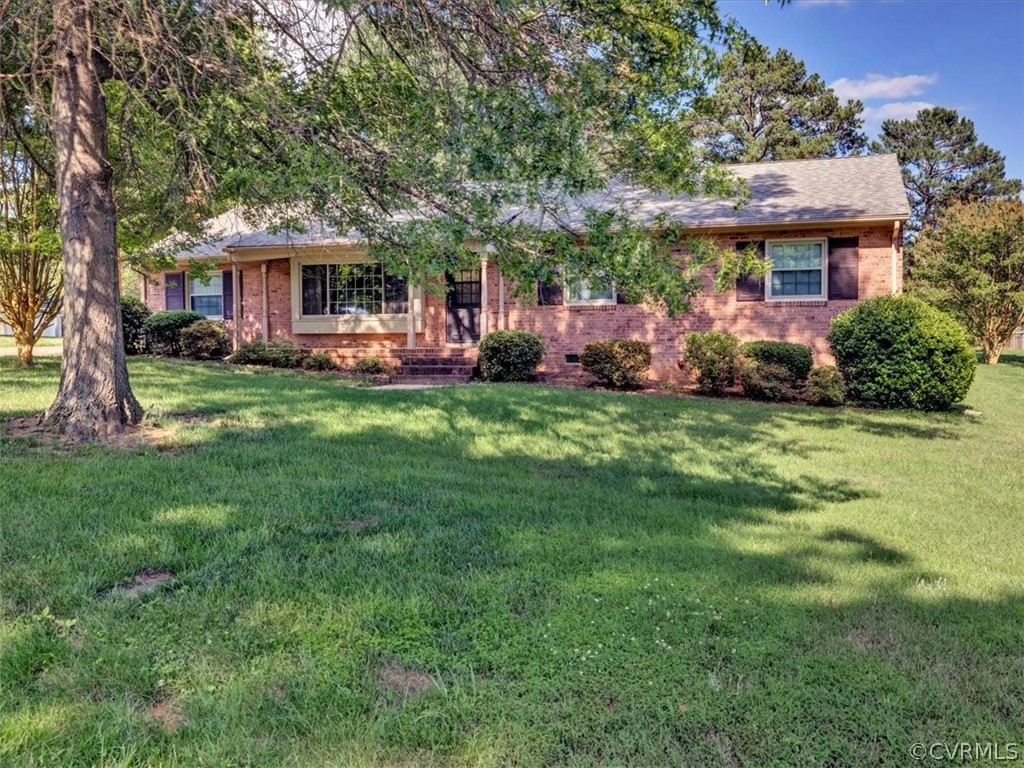 3825 Foxglove Road North Chesterfield, VA 23235 - Photo 3 of 29 Gallery Image 3