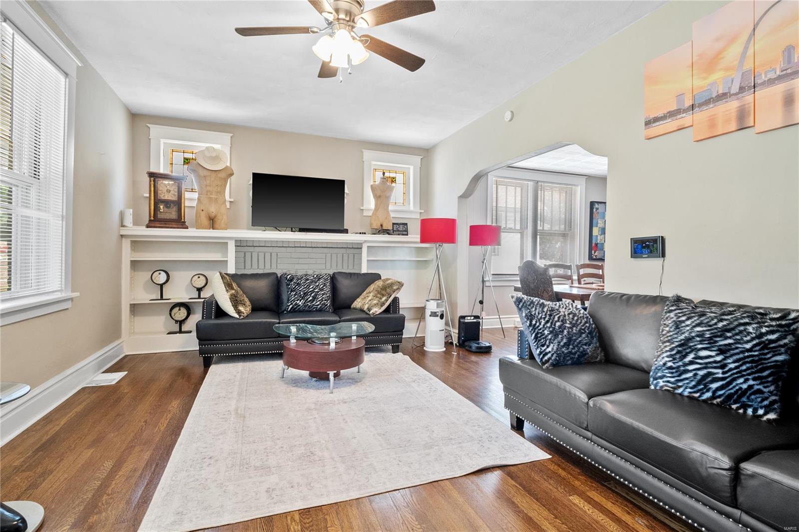 2628 Walton Road St. Louis, MO 63114 - Photo 3 of 33