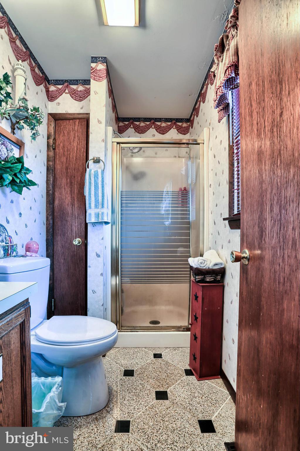 5105 Spruce Road Fayetteville, PA 17222 - Photo 18 of 21 Bath