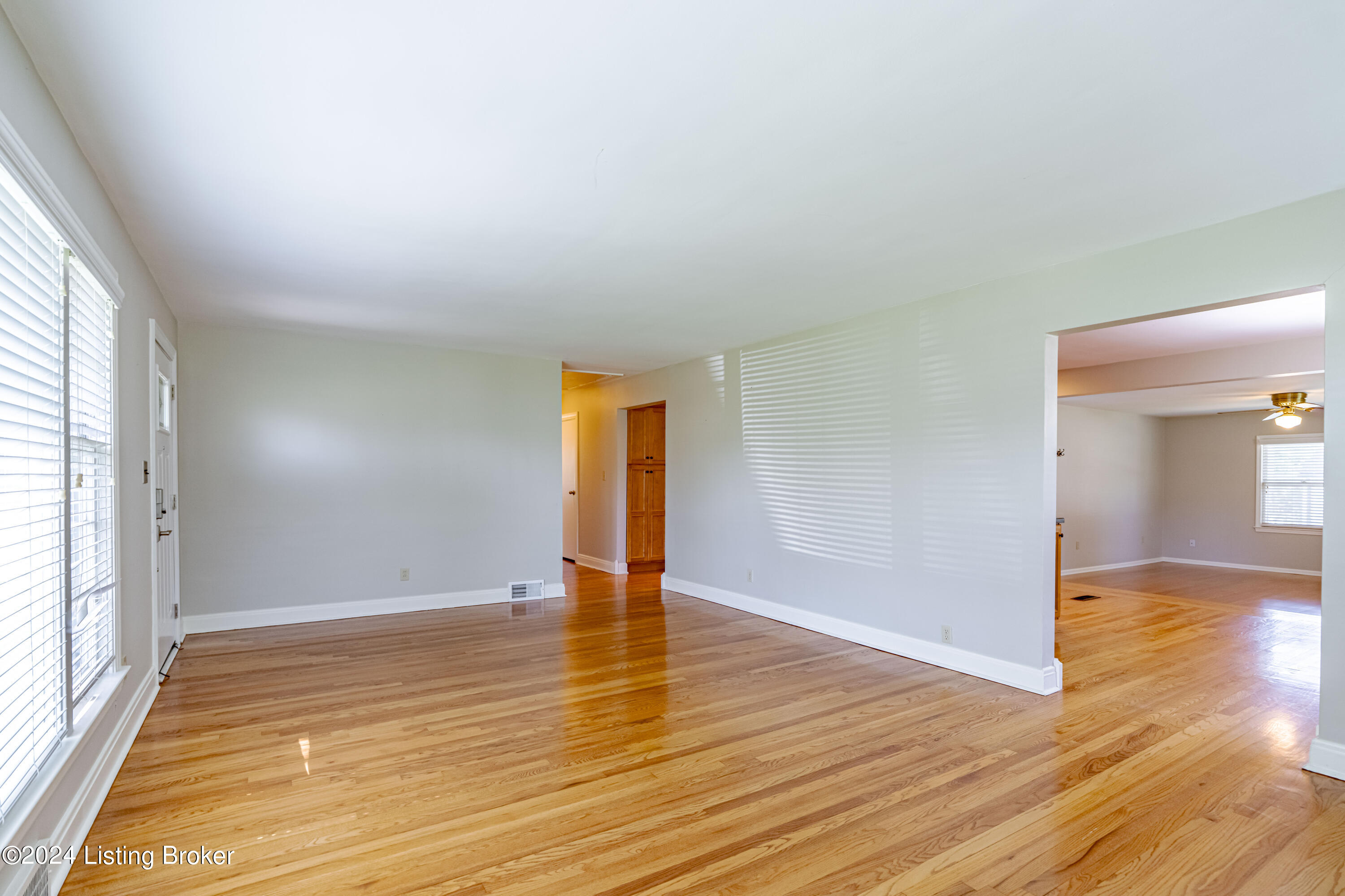 208 Tyne Road Louisville, KY 40207 - Photo 6 of 69 DSC09676