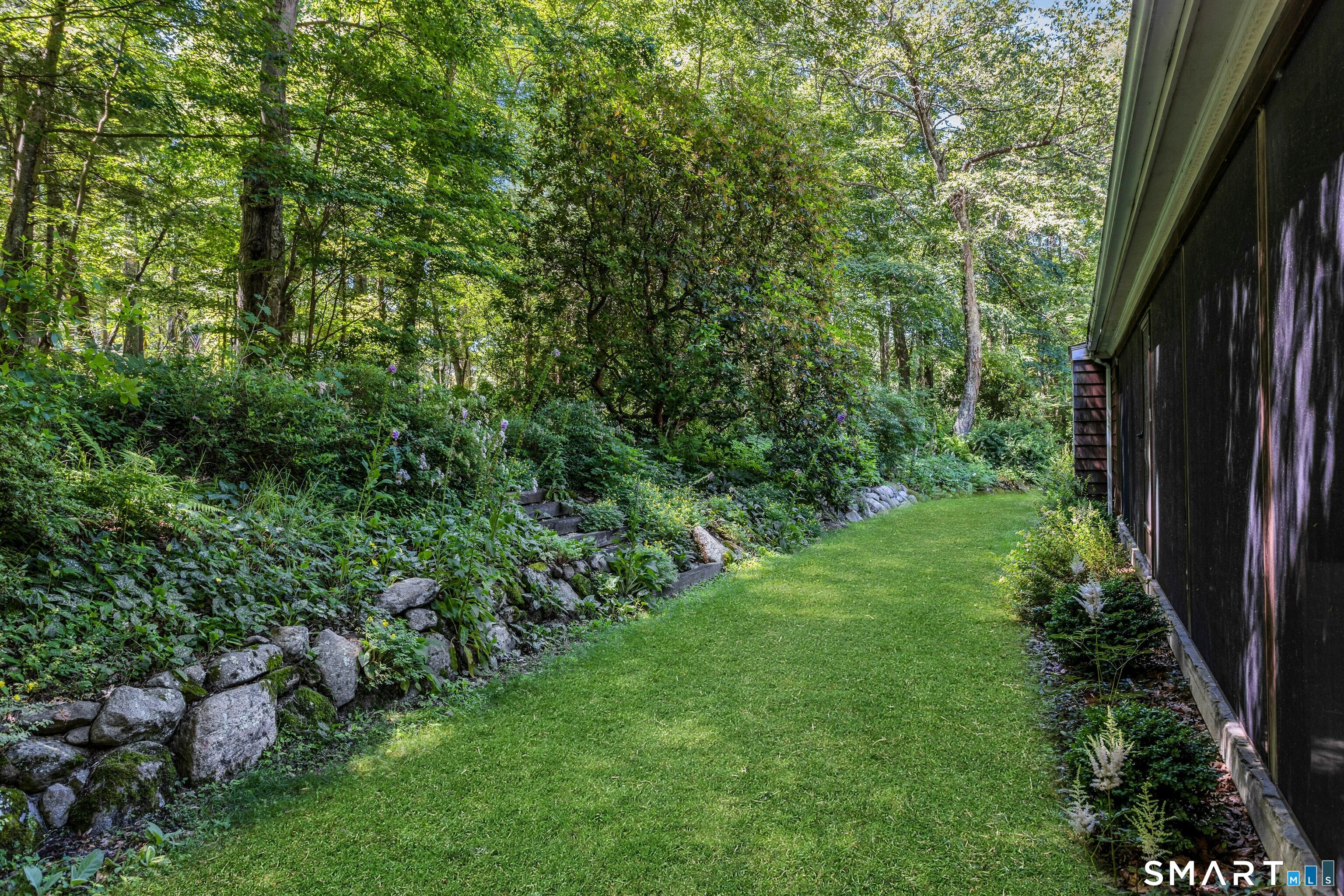 85 Carriage Road Wilton, CT 06897 - Photo 32 of 38