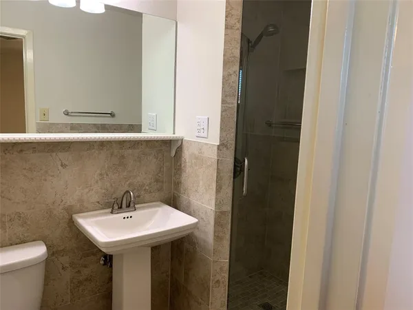 $1,800 | 1402 South Cliff Street, Decatur, TX 76234