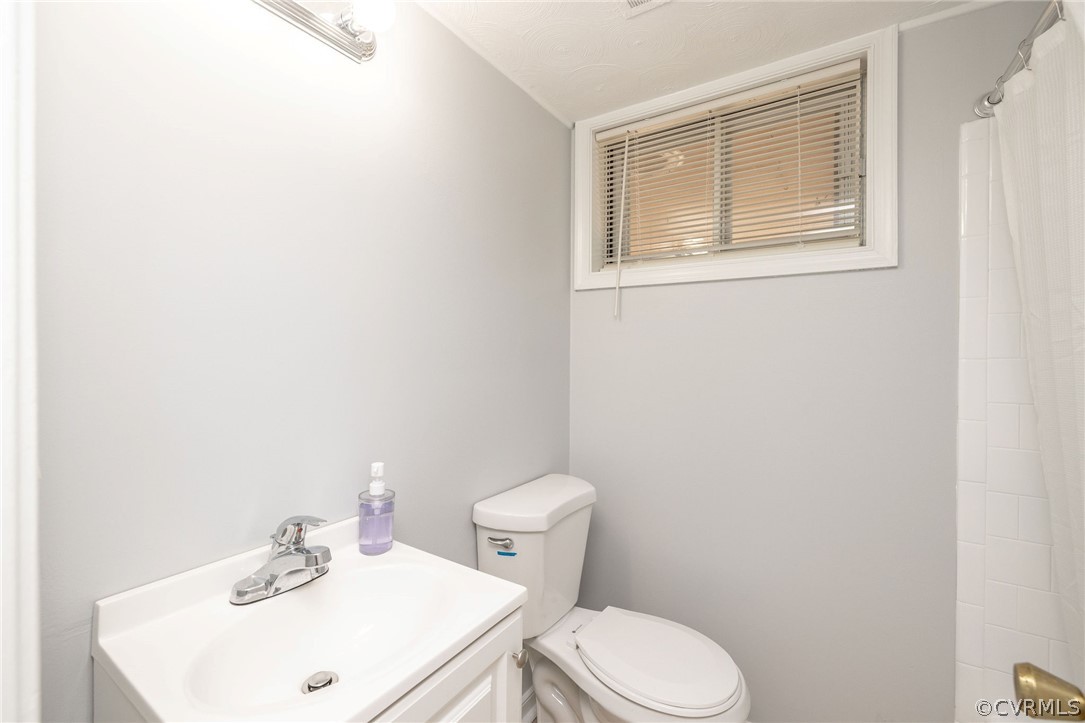 6212 Riddle Court Chesterfield, VA 23832 - Photo 4 of 19