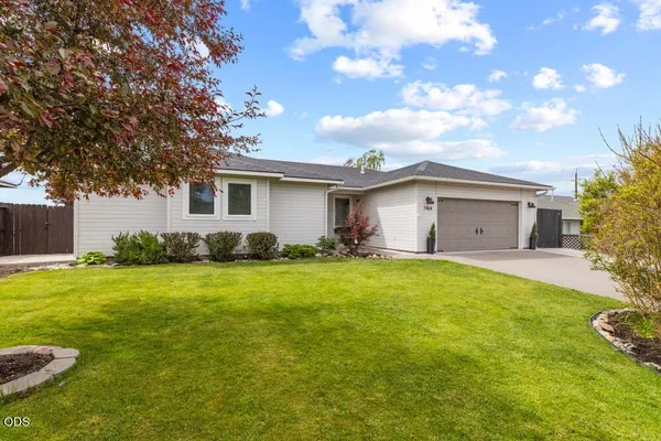 $349,000 | 7464 Ruth Drive, Klamath Falls, OR 97603