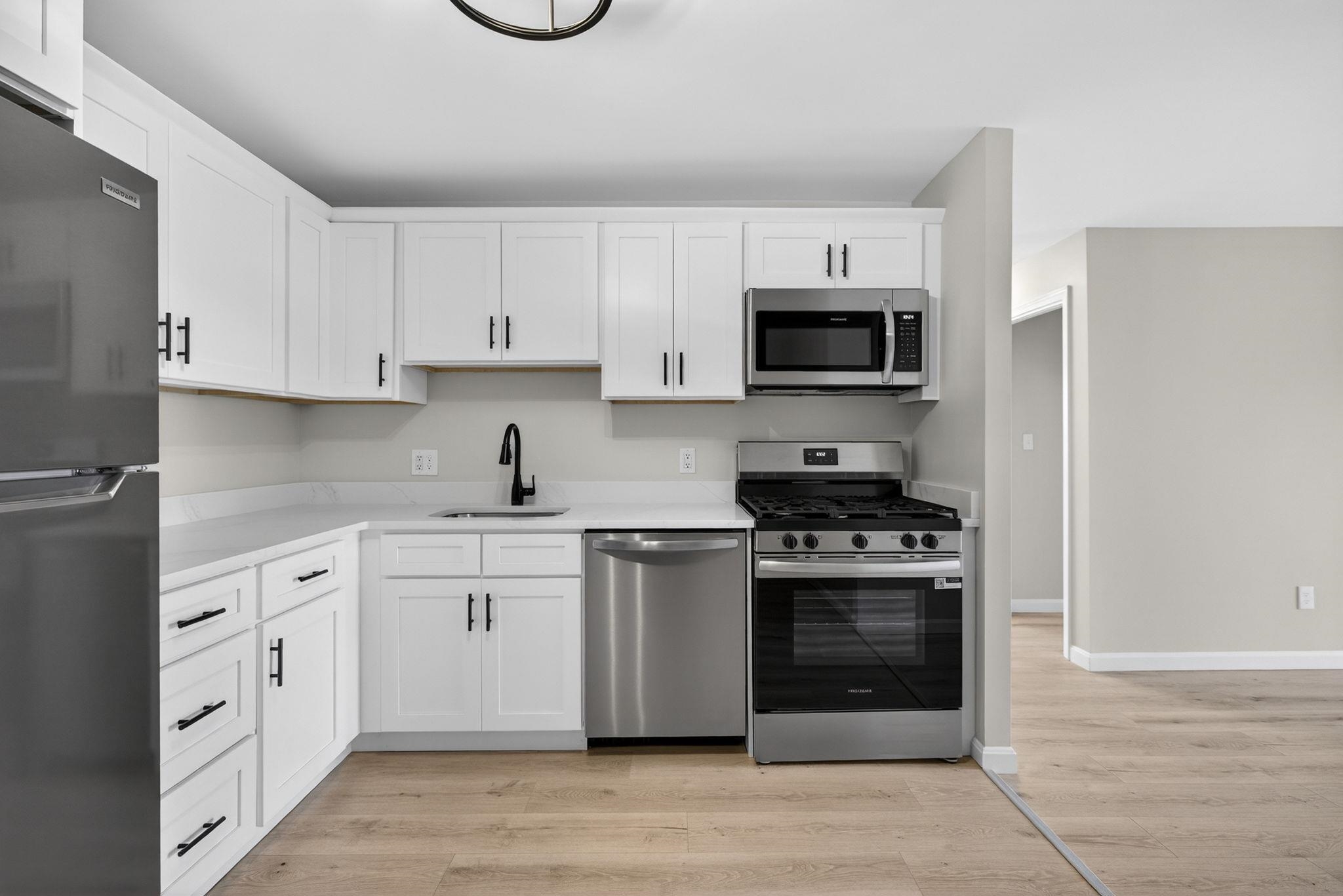 128 Mammoth Road, Unit 122 Hooksett, NH 03106 - Photo 8 of 31